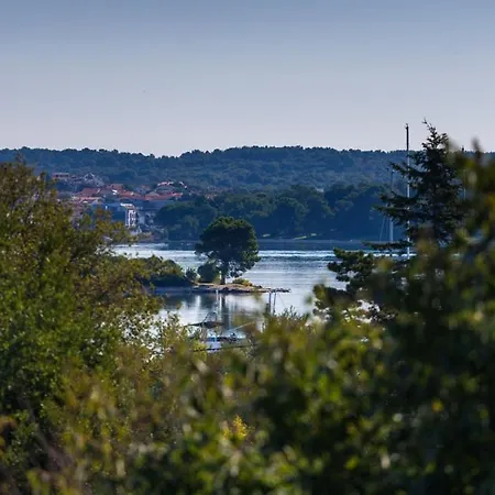 House Luna By Guide Villa