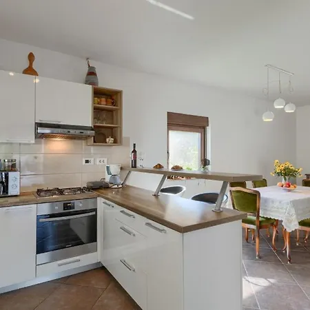 Villa House Luna By Guide *