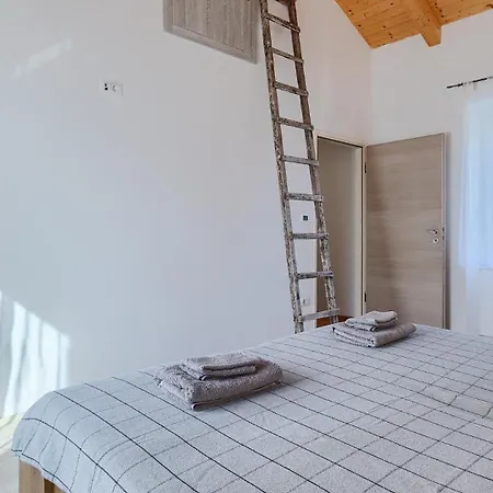 House Luna By Guide Villa Pomer