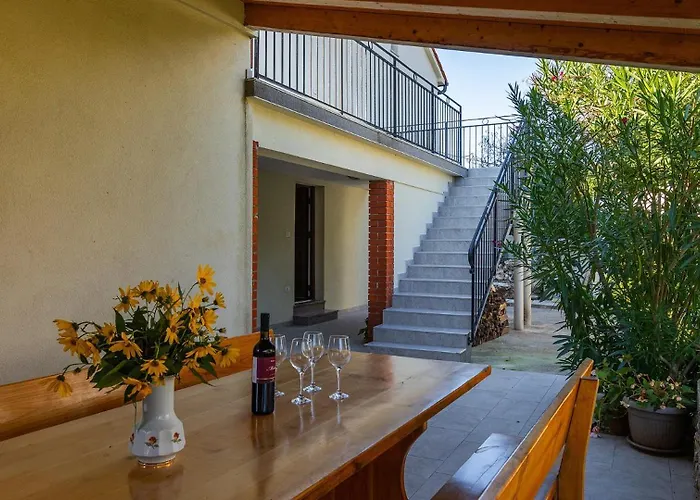 House Luna By Guide Villa